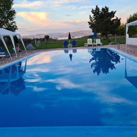 Avra Beach Apartments Лефкими Екстериор снимка