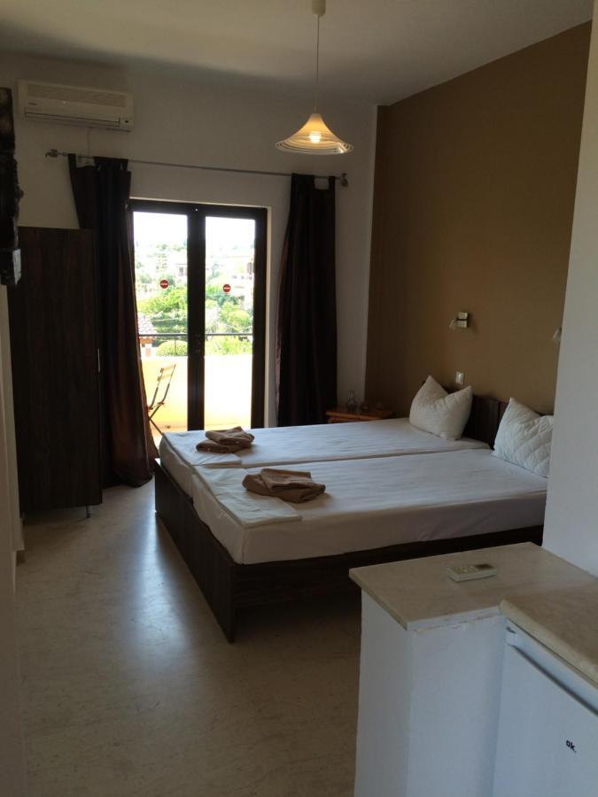 Avra Beach Apartments Лефкими Екстериор снимка