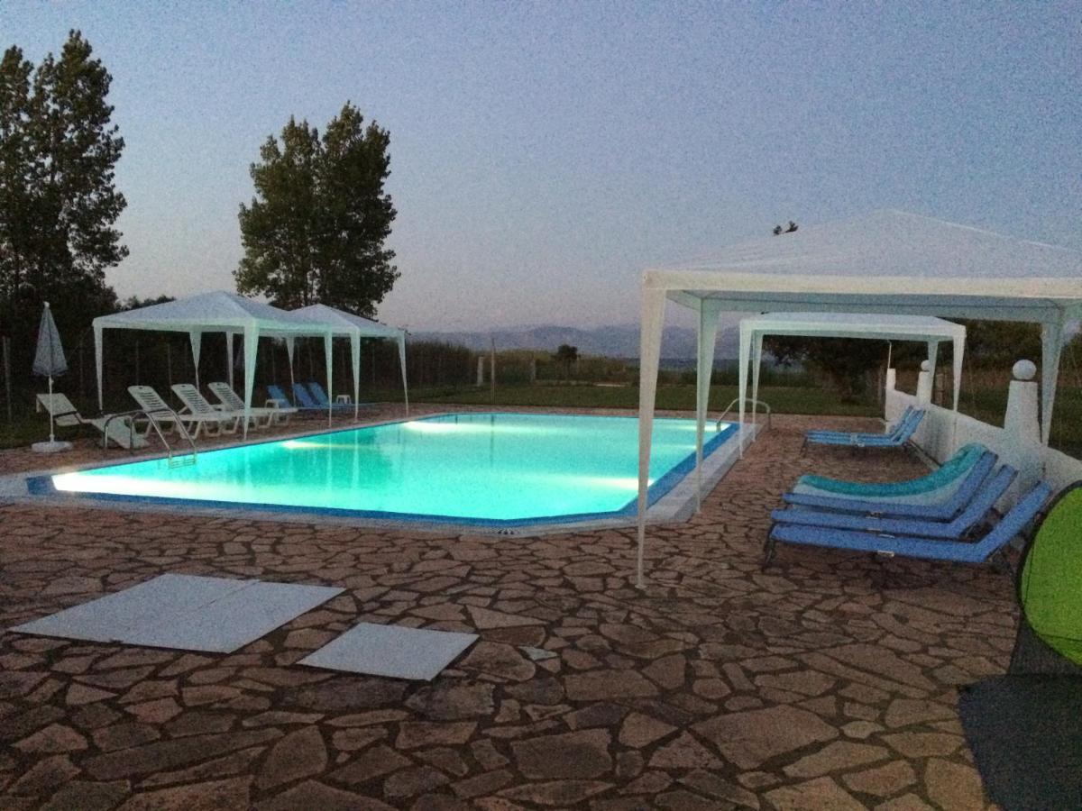 Avra Beach Apartments Лефкими Екстериор снимка