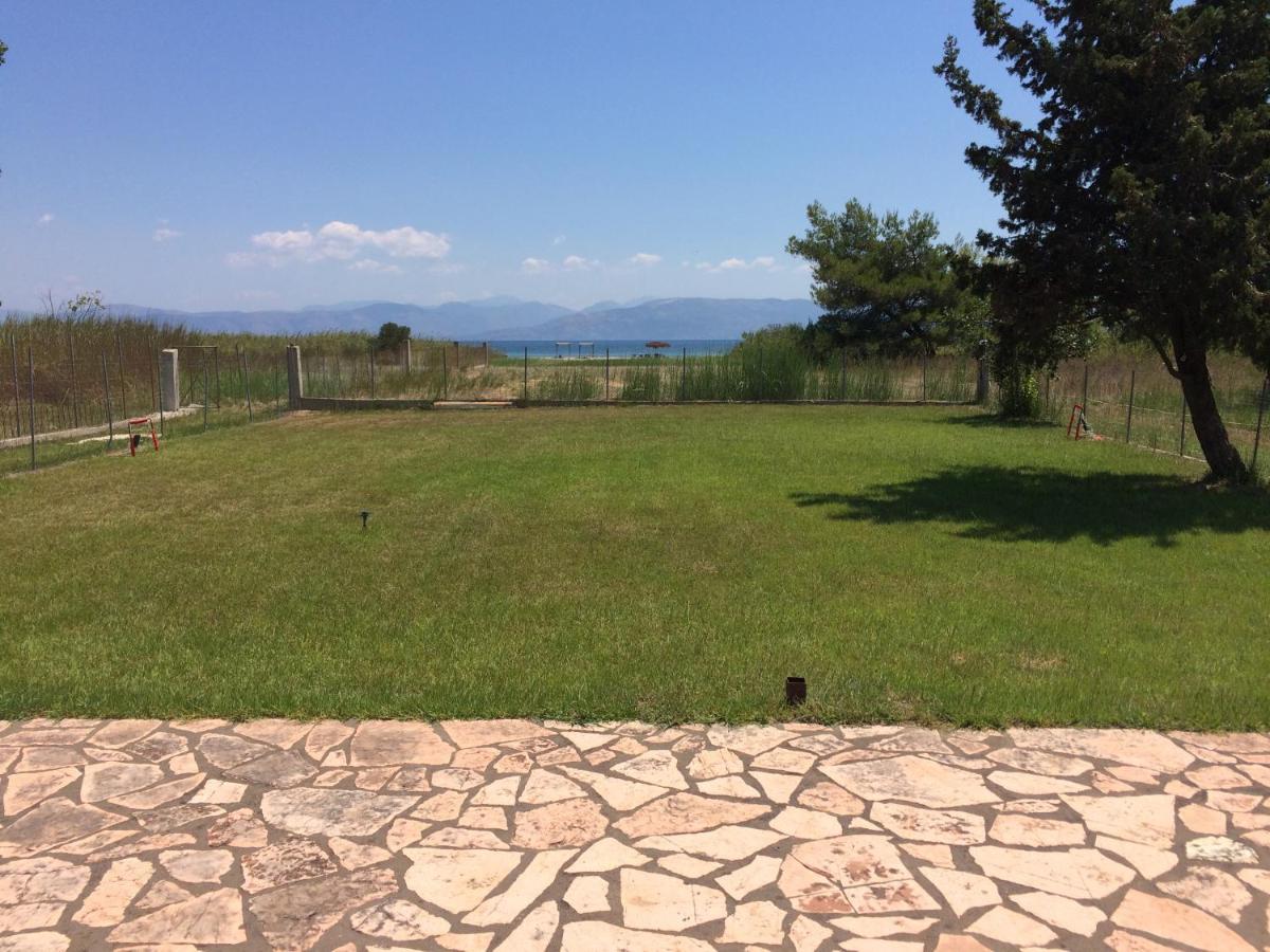 Avra Beach Apartments Лефкими Екстериор снимка