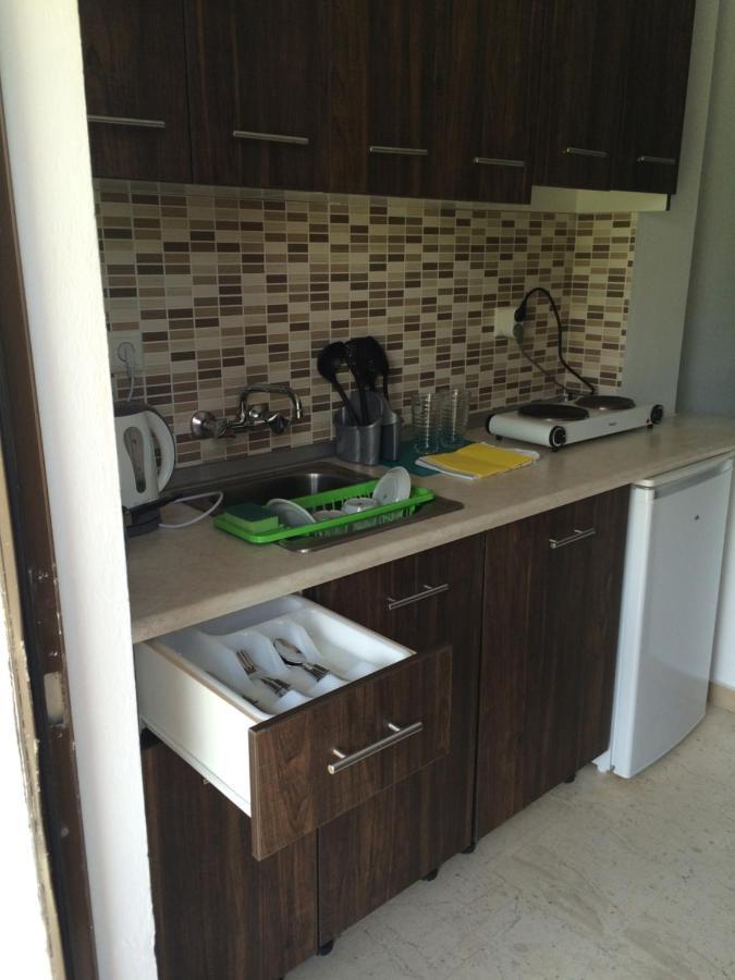 Avra Beach Apartments Лефкими Екстериор снимка