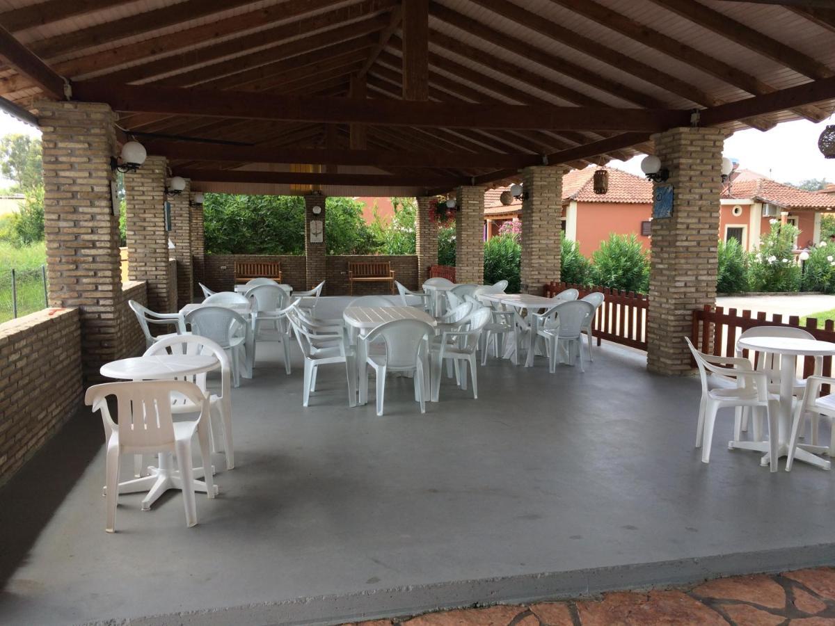 Avra Beach Apartments Лефкими Екстериор снимка
