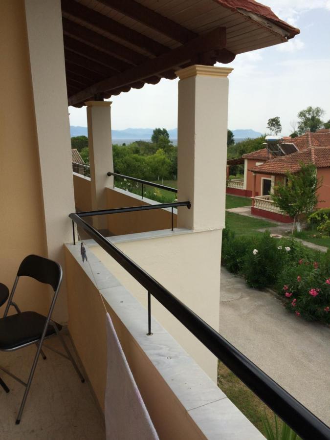 Avra Beach Apartments Лефкими Екстериор снимка