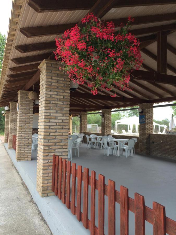 Avra Beach Apartments Лефкими Екстериор снимка