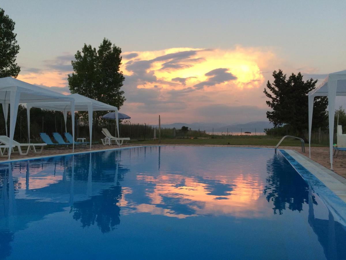 Avra Beach Apartments Лефкими Екстериор снимка