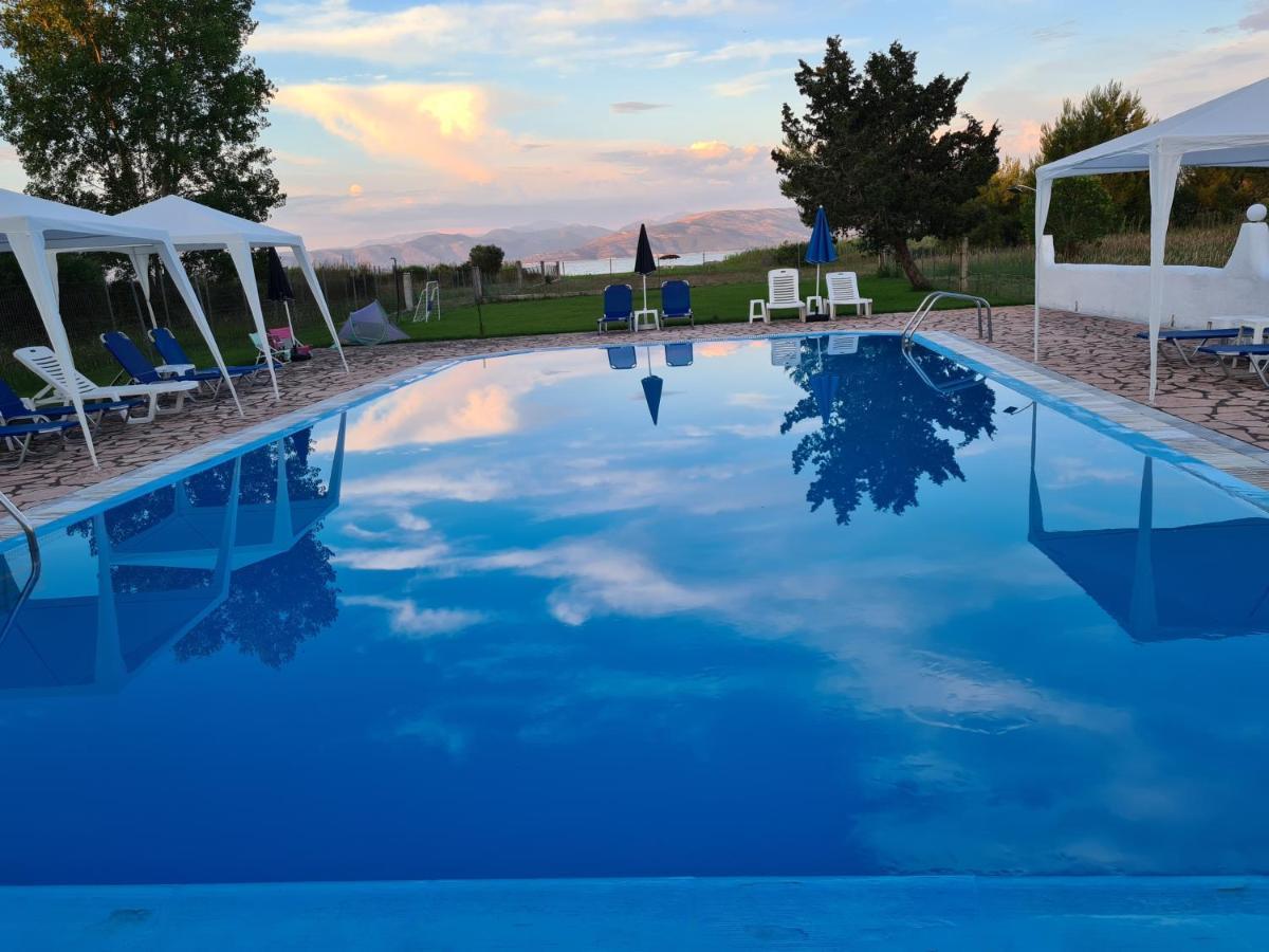 Avra Beach Apartments Лефкими Екстериор снимка